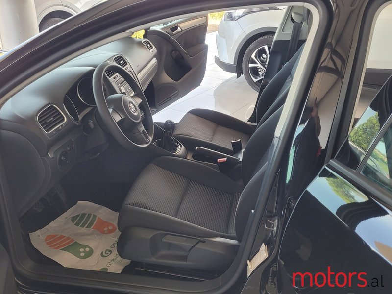 2012' Volkswagen Golf photo #4