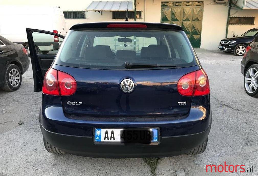 2005' Volkswagen Golf photo #1