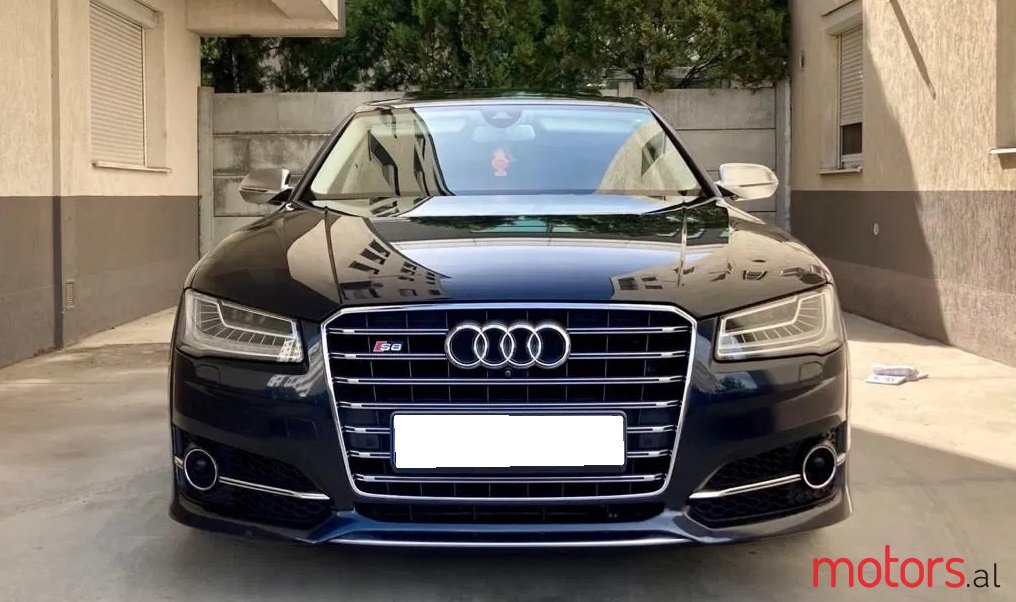 2017' Audi S8 photo #1