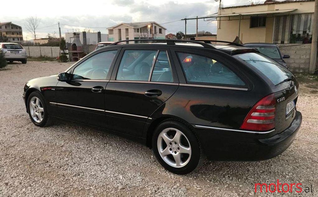 2004' Mercedes-Benz C 220 photo #1