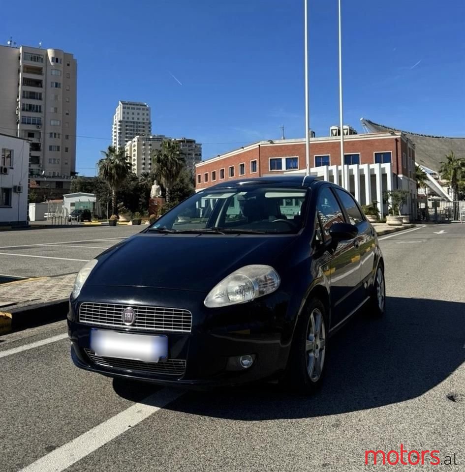 2009' Fiat Grande Punto photo #1