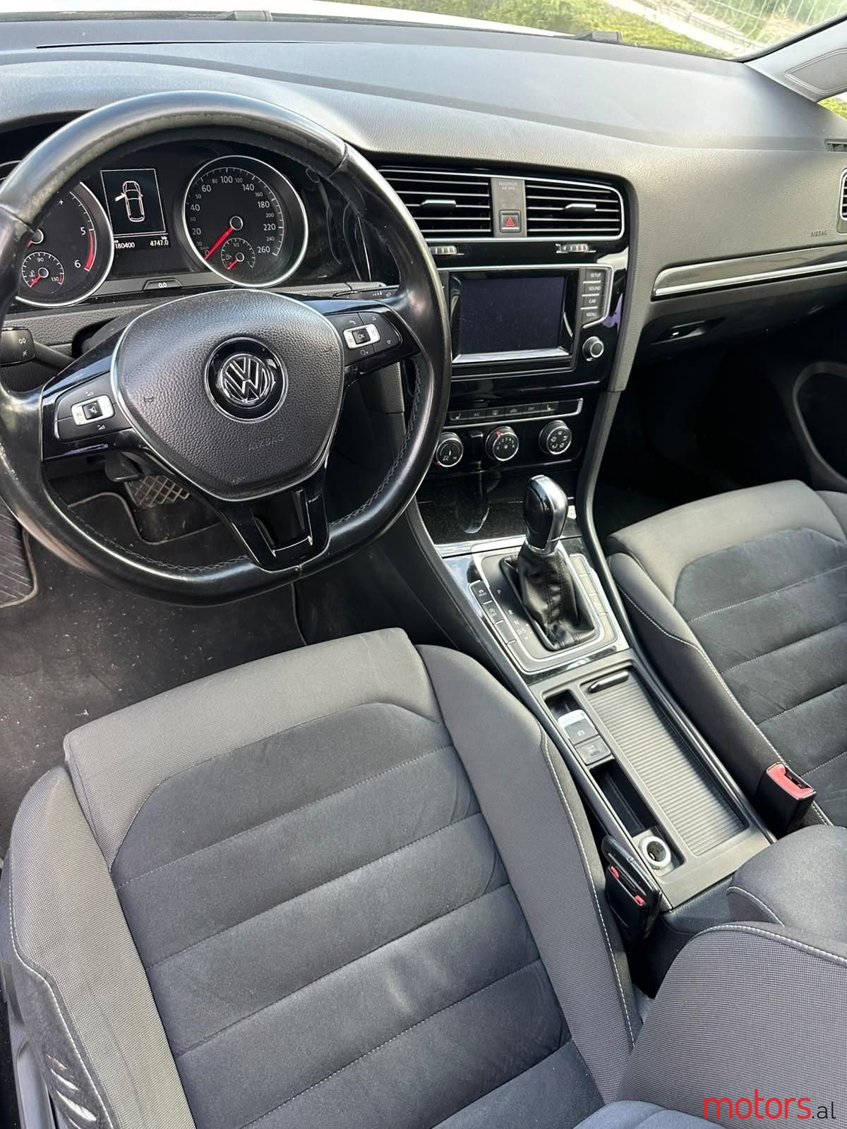2014' Volkswagen Golf photo #3