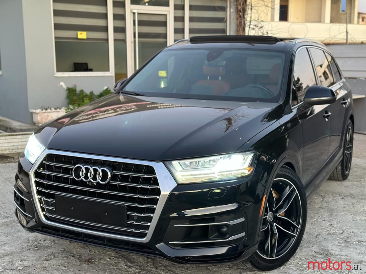 2017' Audi Q7 photo #1