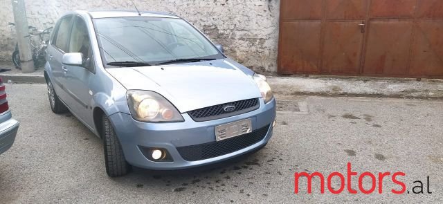 2007' Ford Fiesta photo #2