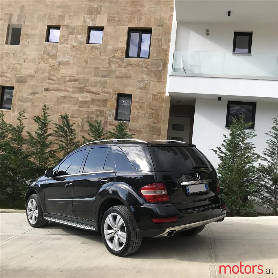 2006' Mercedes-Benz ML 320 photo #2