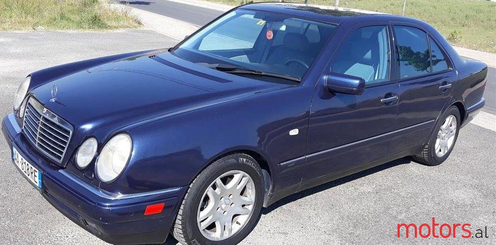 1999' Mercedes-Benz E 320 photo #3
