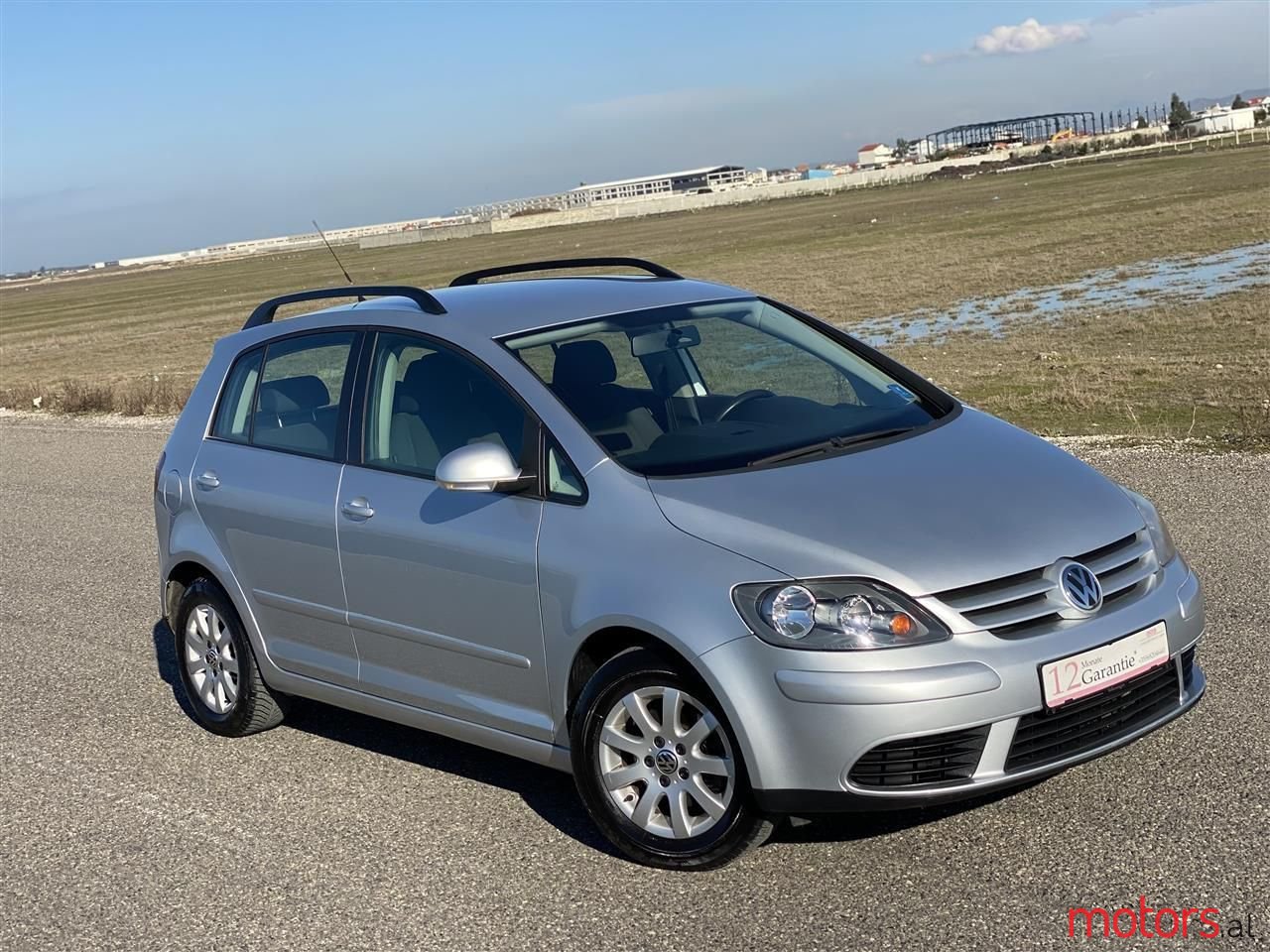 2008' Volkswagen Golf Plus photo #1