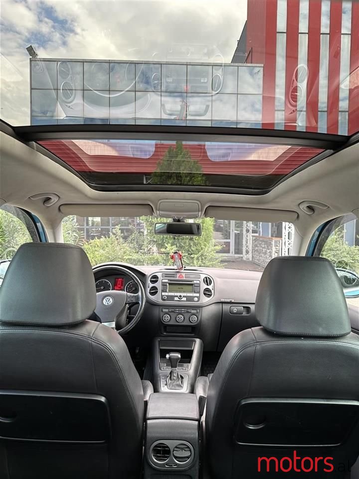 2008' Volkswagen Tiguan photo #6