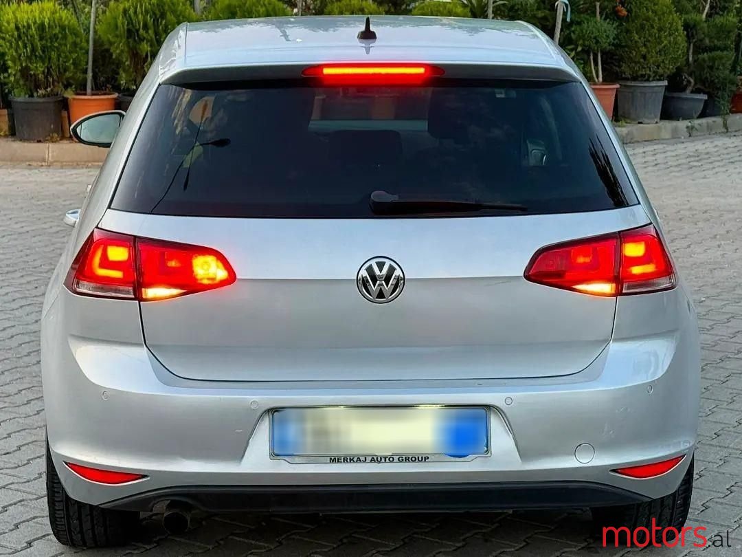 2013' Volkswagen Golf photo #2