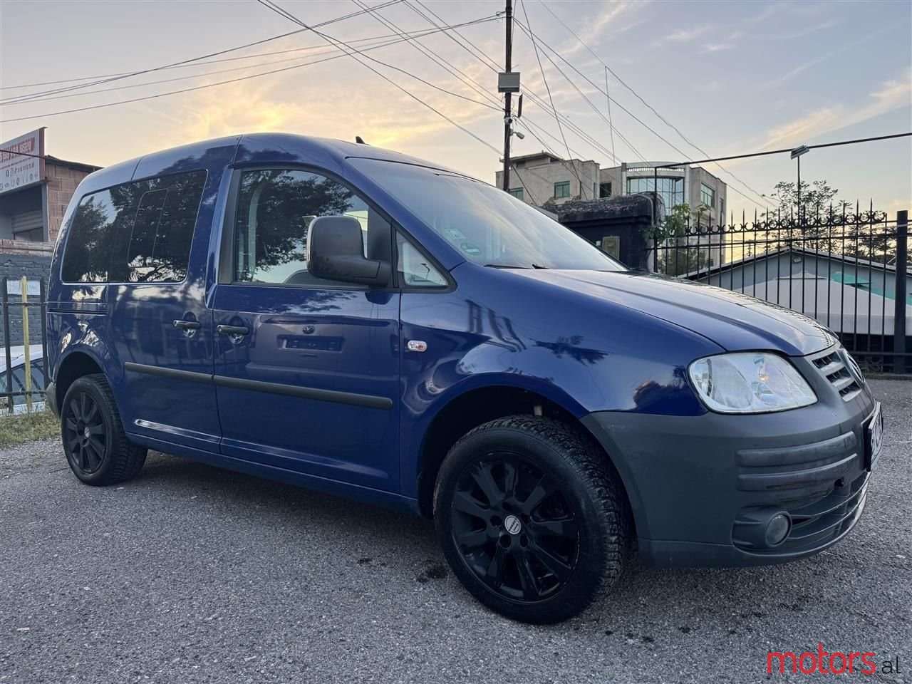 2010' Volkswagen Caddy photo #5