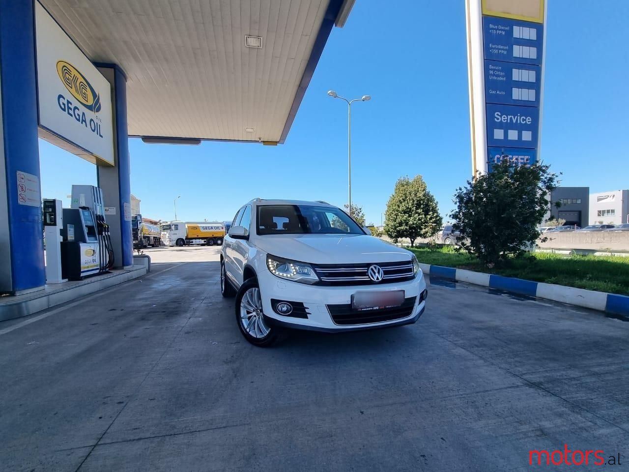 2013' Volkswagen Tiguan photo #1