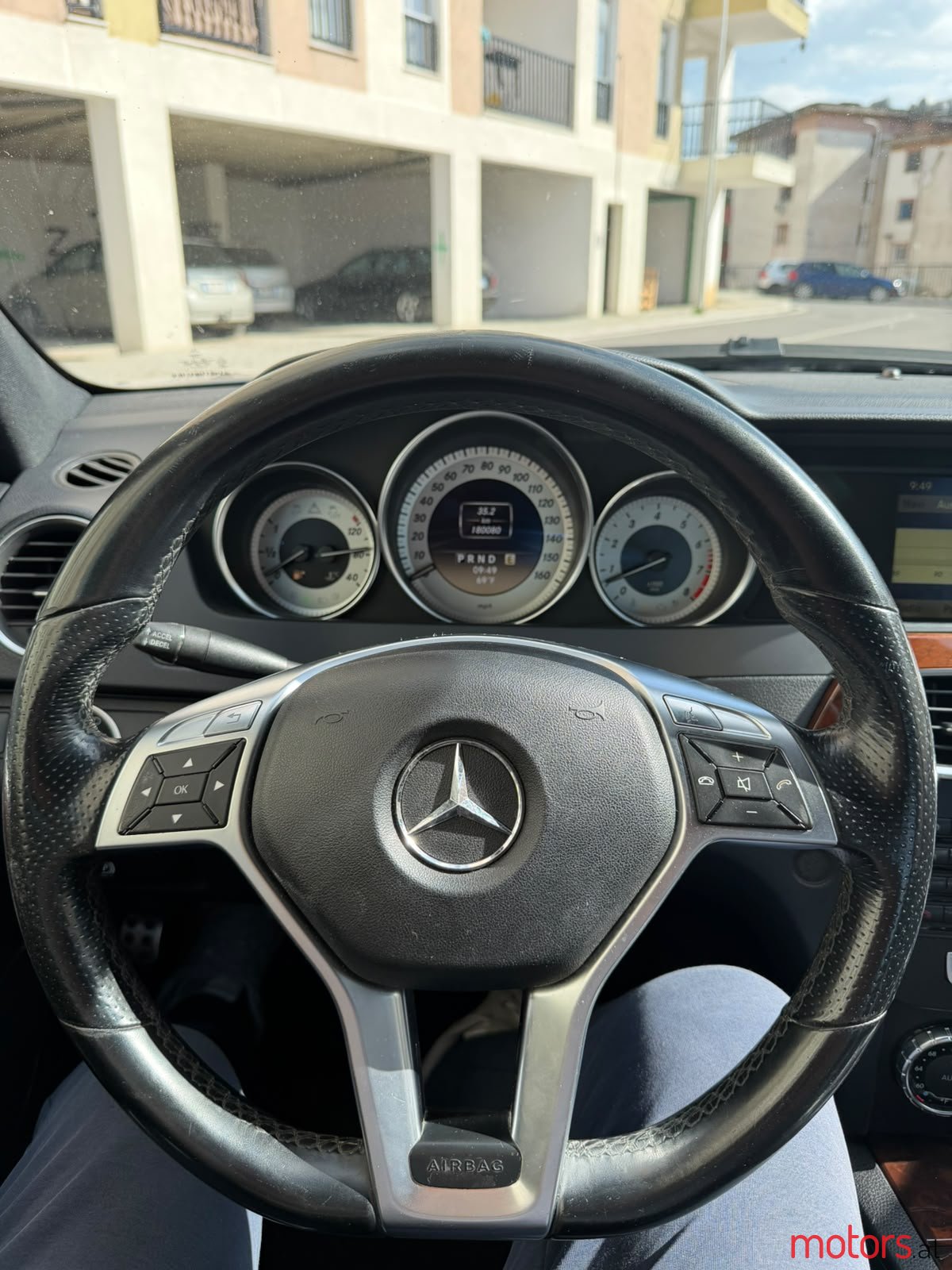 2012' Mercedes-Benz C 300 photo #7
