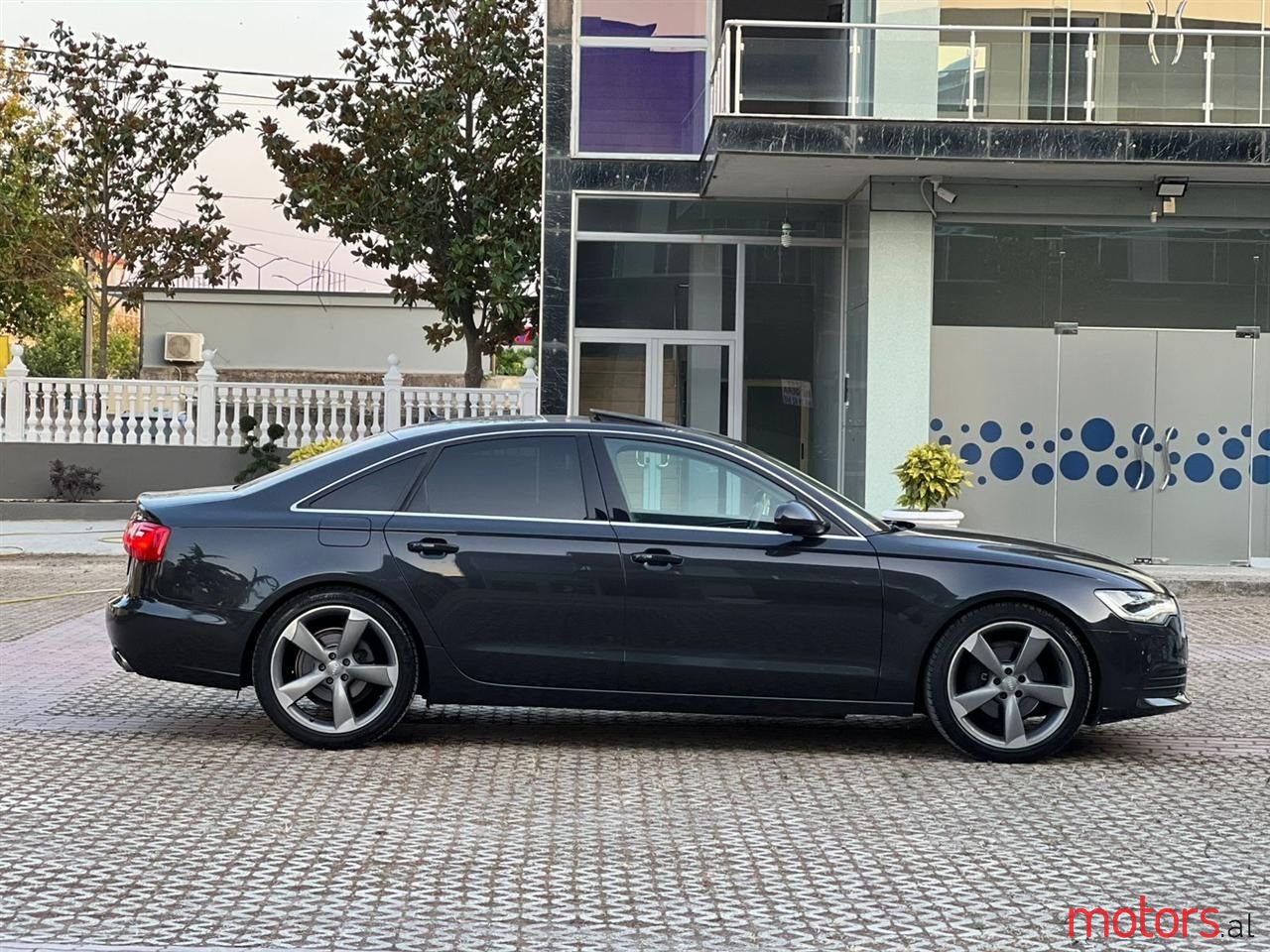 2013' Audi A6 photo #2