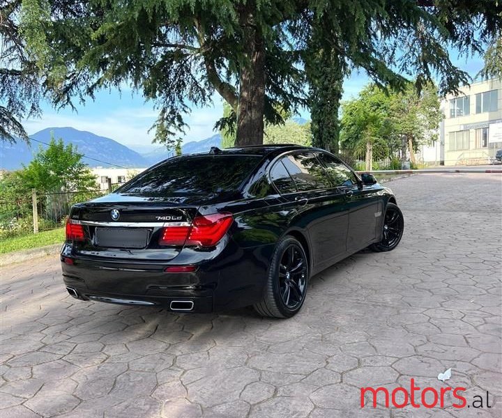 2015' BMW 740 photo #2
