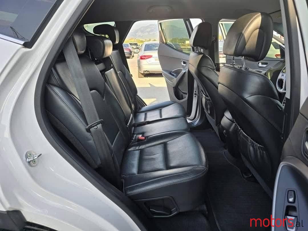 2013' Hyundai Santa Fe photo #6