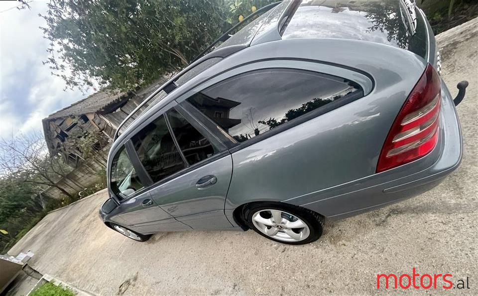 2004' Mercedes-Benz C 200 photo #2