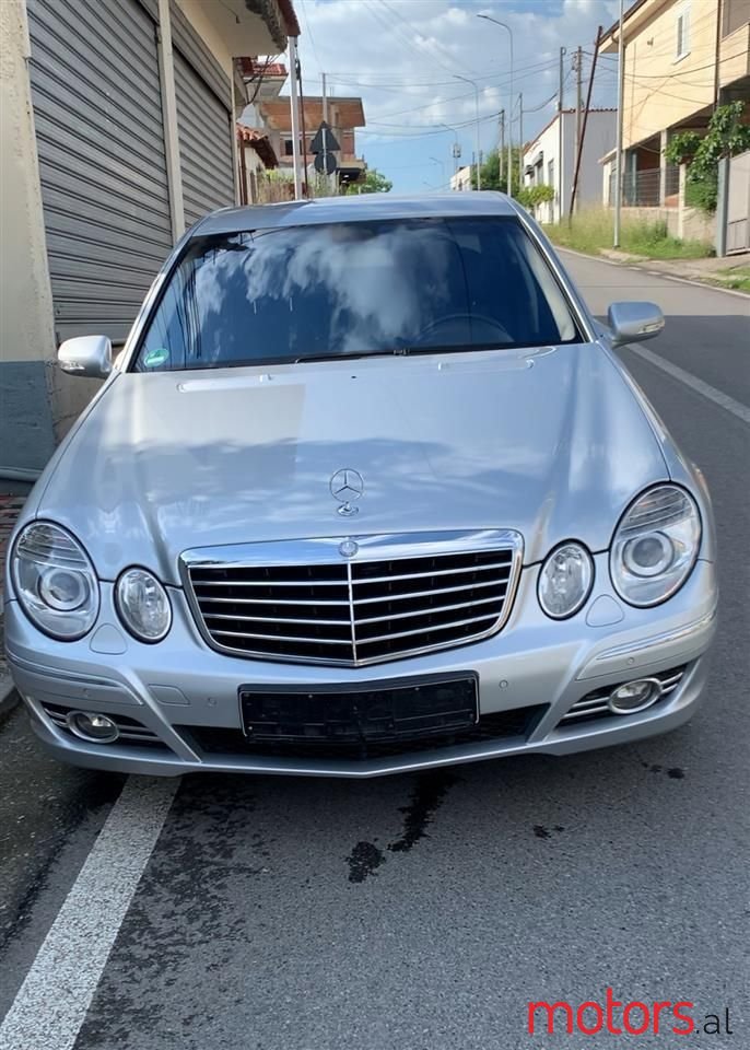 2007' Mercedes-Benz E 220 photo #1