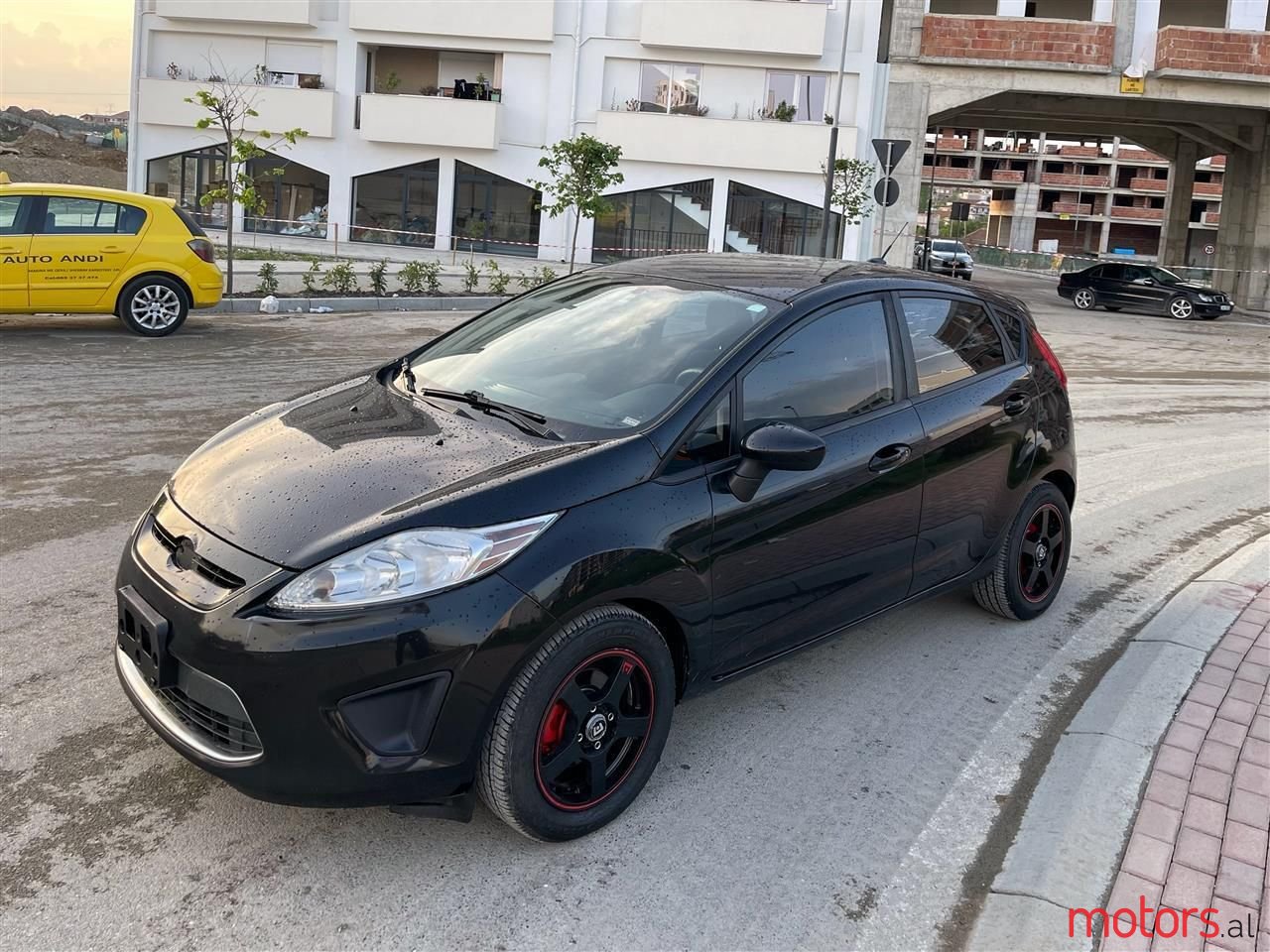 2012' Ford Fiesta photo #3