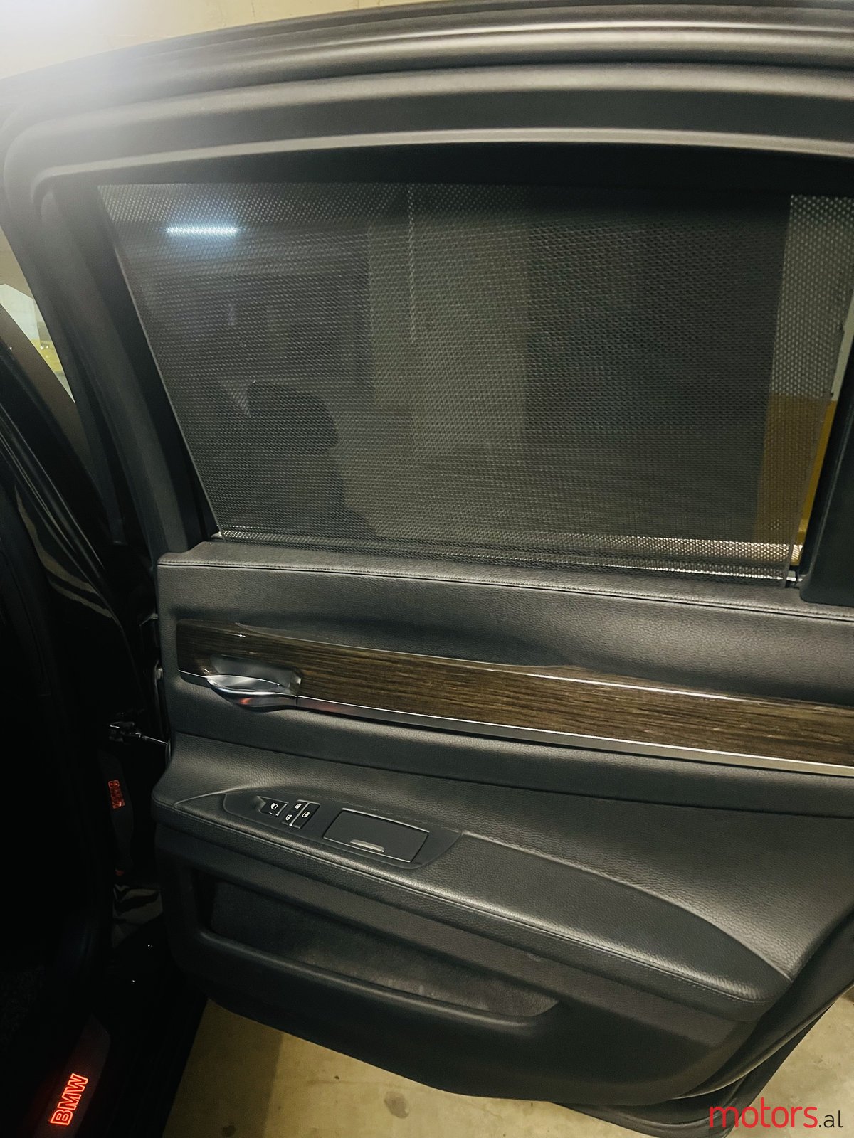 2012' BMW 730 photo #6