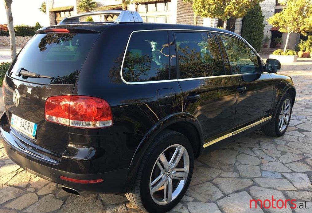 2006' Volkswagen Touareg photo #1