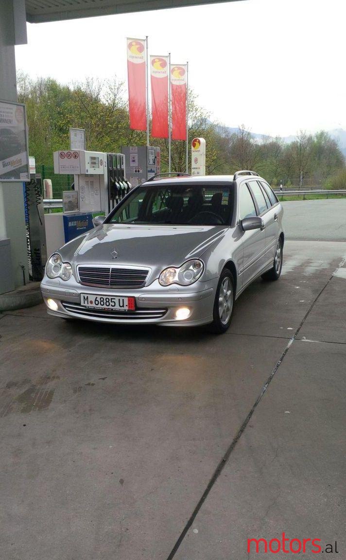 2004' Mercedes-Benz C-Class photo #2