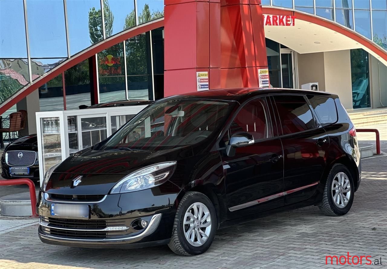 2012' Renault Grand Scenic photo #1
