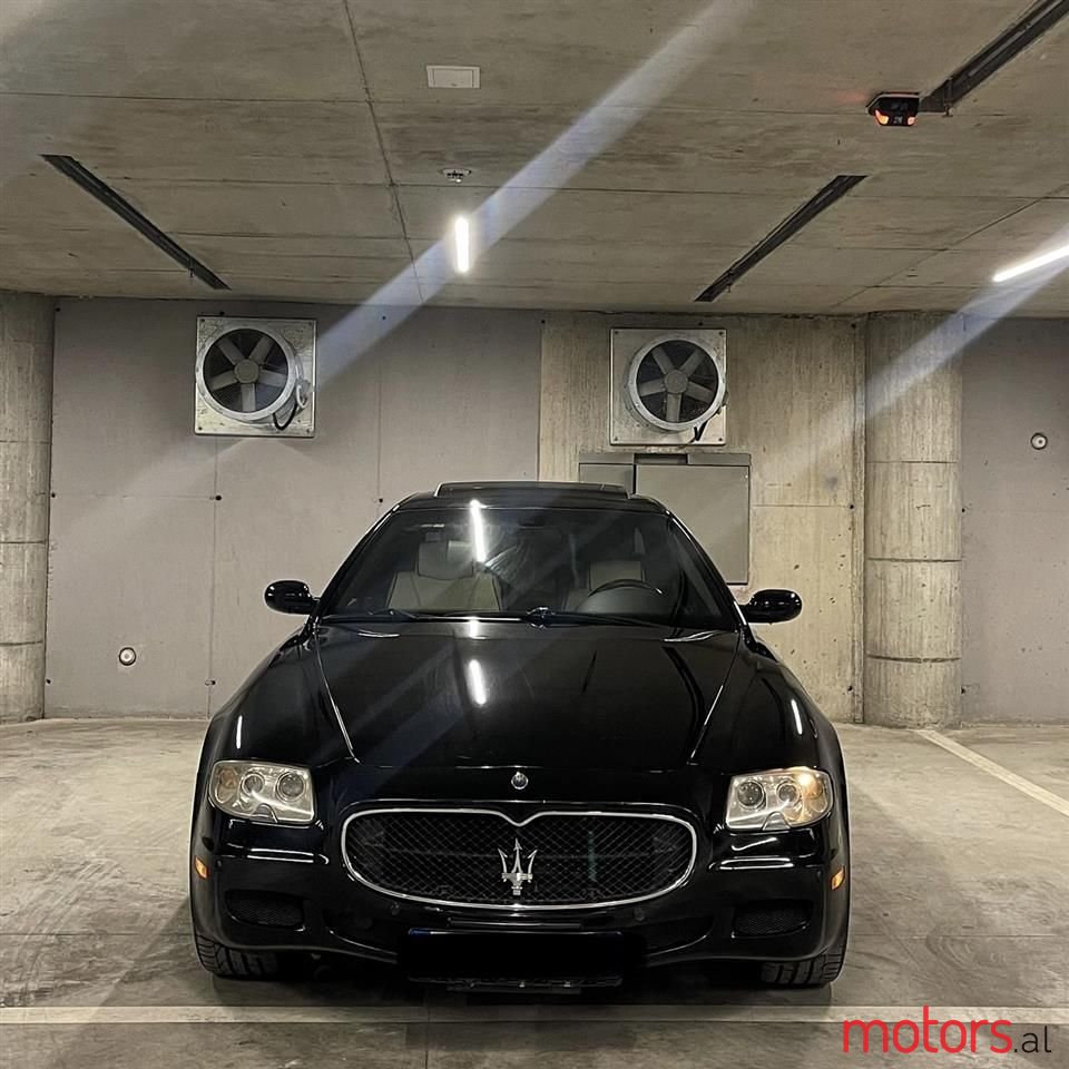 2007' Maserati Quattroporte photo #2