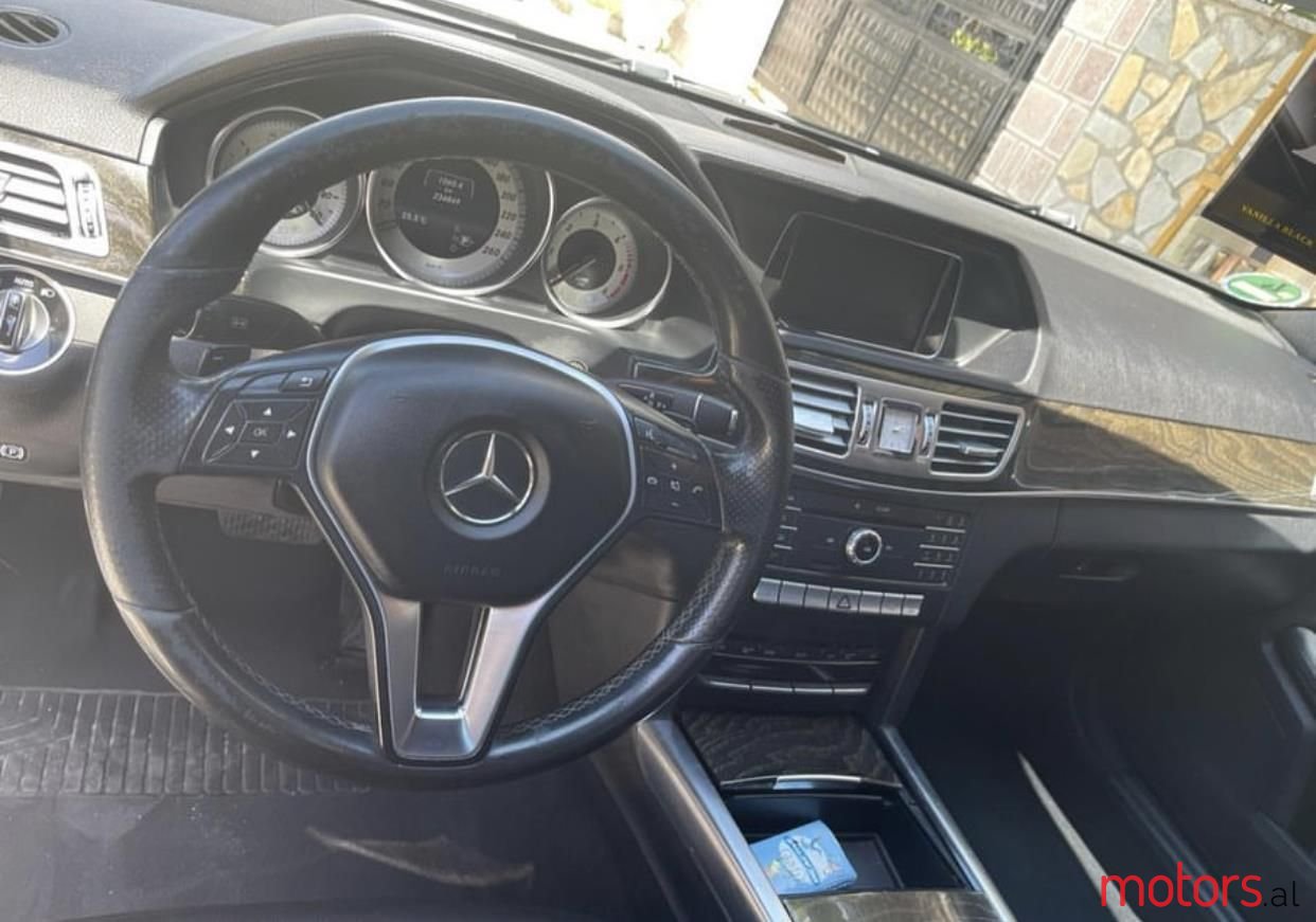 2016' Mercedes-Benz E 220 photo #2