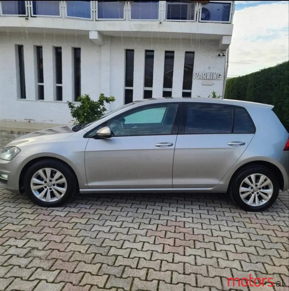 2014' Volkswagen Golf photo #2