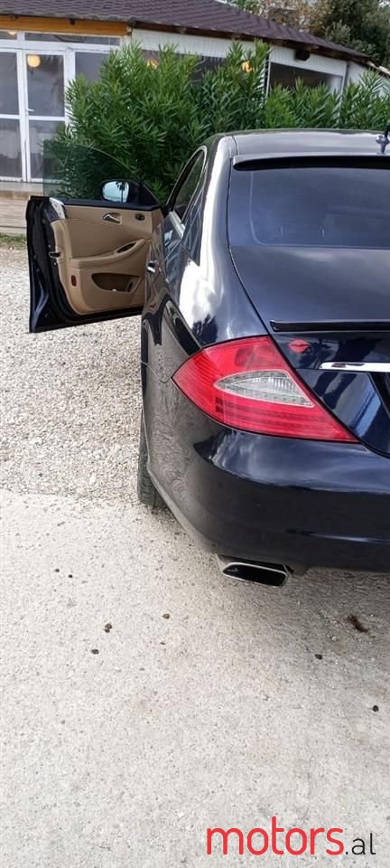 2008' Mercedes-Benz 320 photo #4