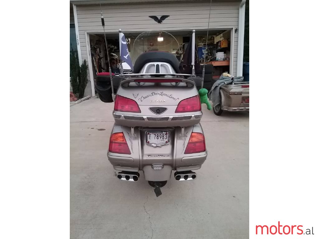 2010' Honda photo #2