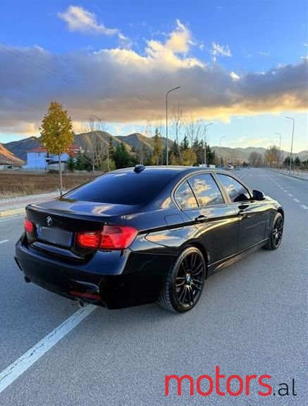 2012' BMW 320 photo #6