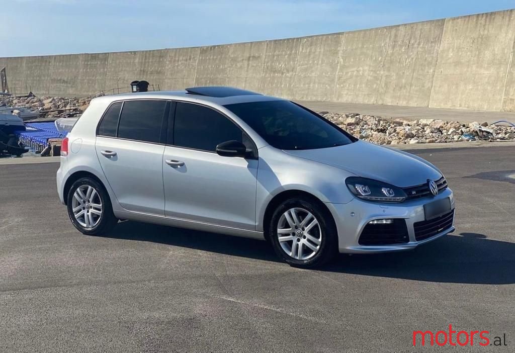 2012' Volkswagen Golf photo #1