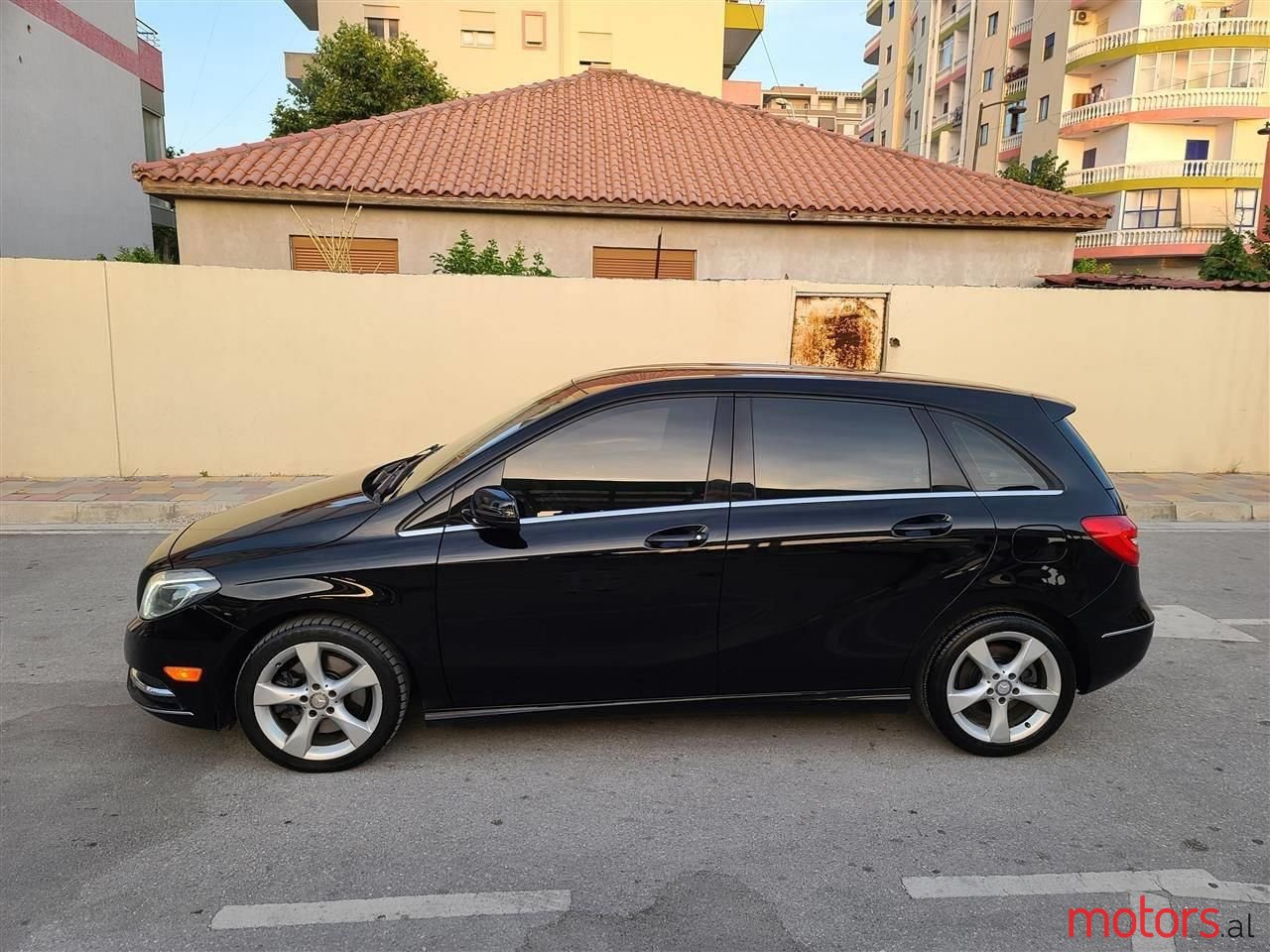 2013' Mercedes-Benz B 250 photo #5