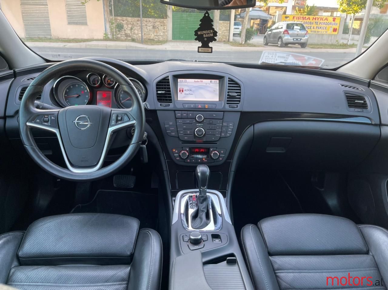 2010' Opel Insignia photo #4