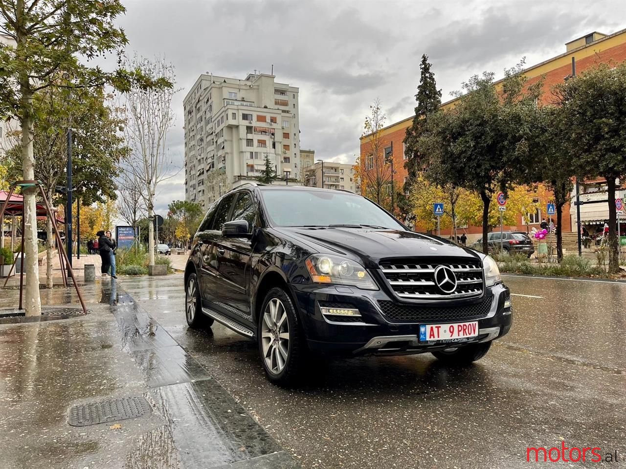 2011' Mercedes-Benz ML 350 photo #2