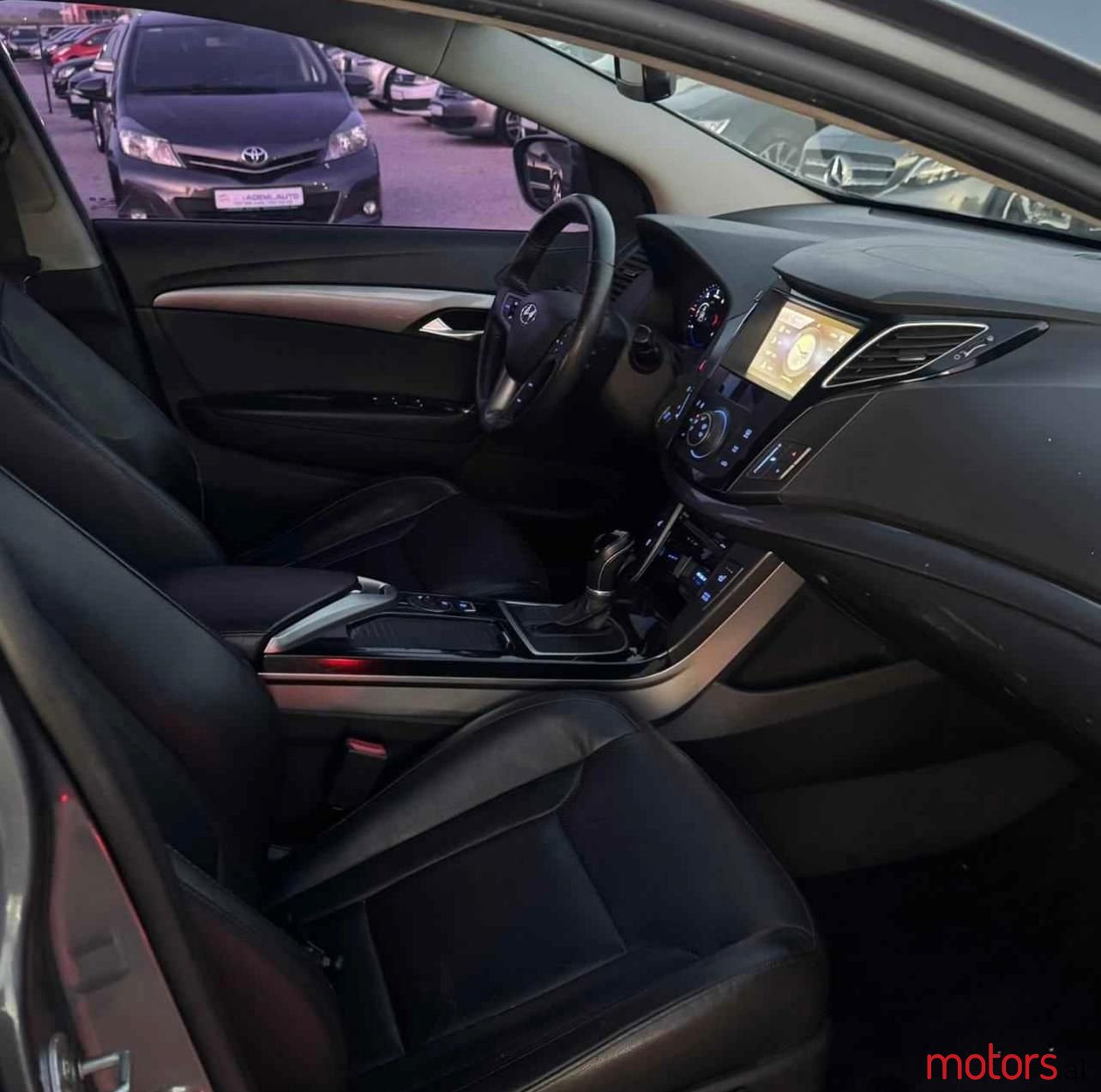 2013' Hyundai i40 photo #6