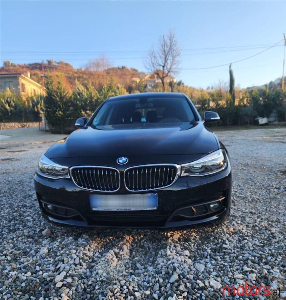 2017' BMW 320 photo #4