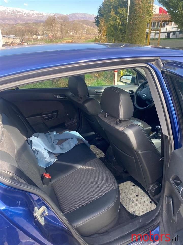 2004' Opel Astra photo #2