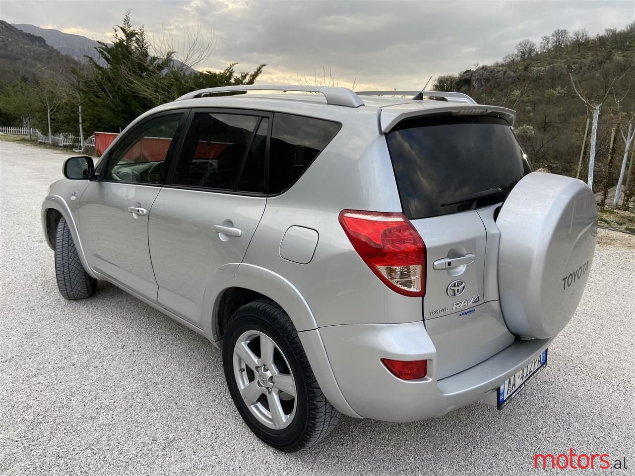 2006' Toyota RAV4 photo #3