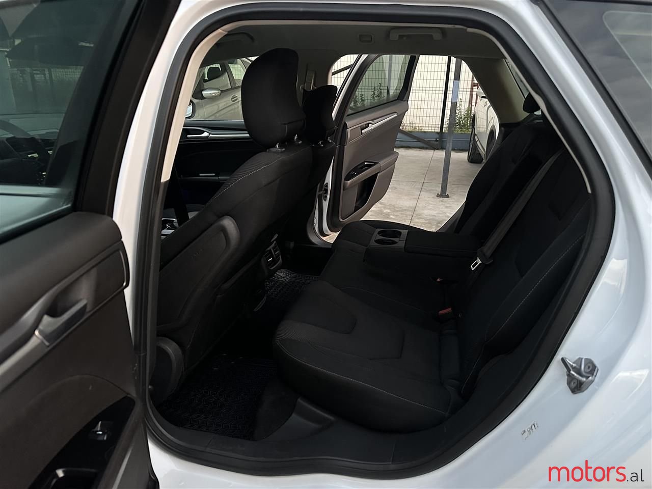 2016' Ford Mondeo photo #6