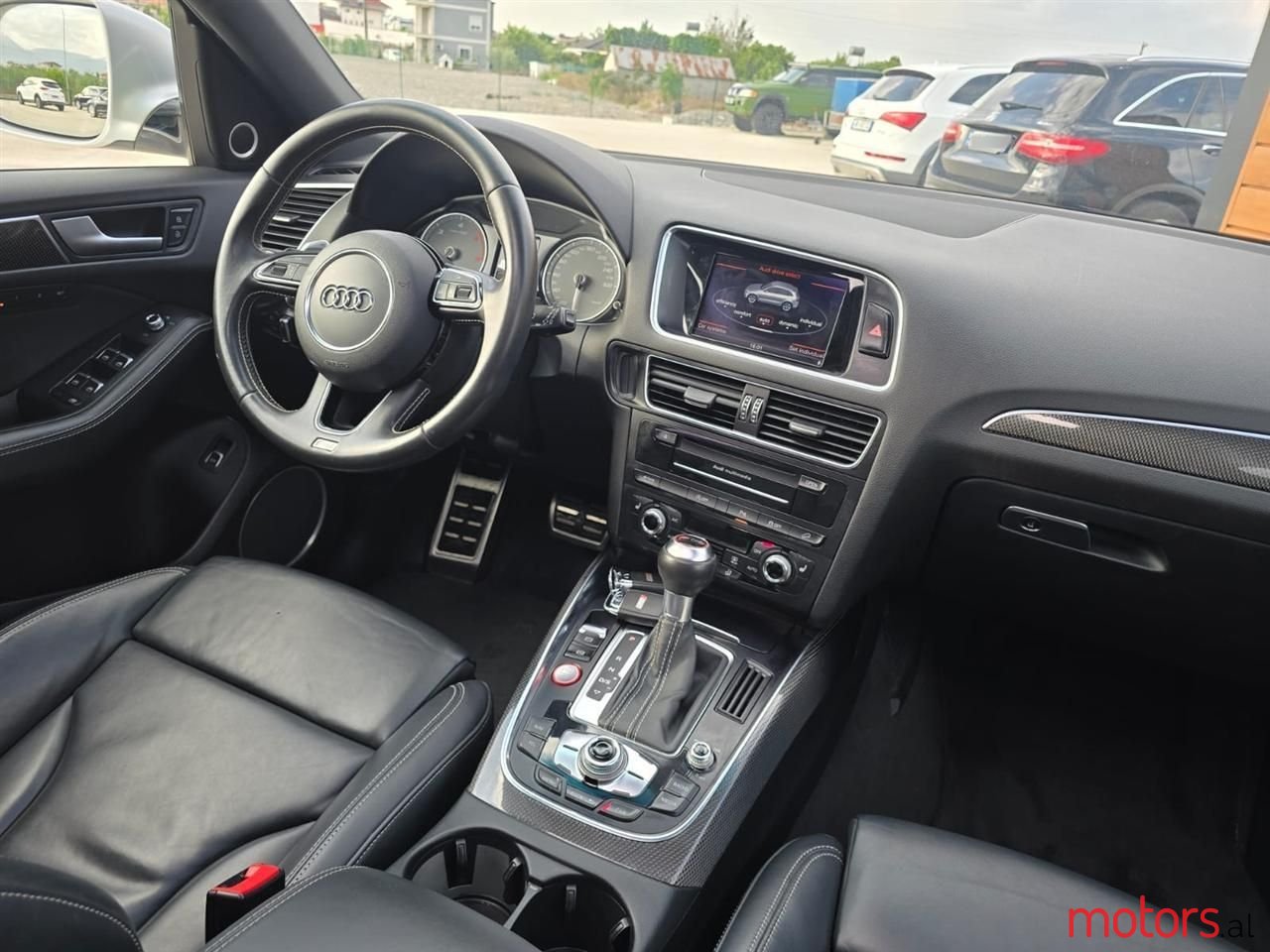 2015' Audi SQ5 photo #6