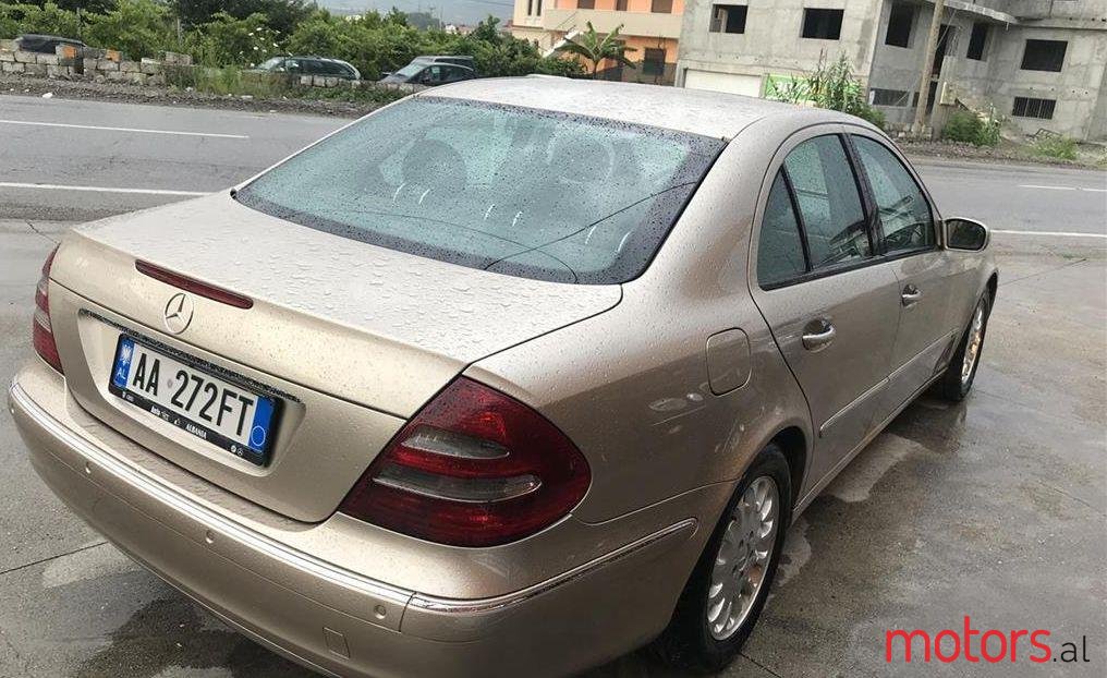 2003' Mercedes-Benz E 270 photo #2