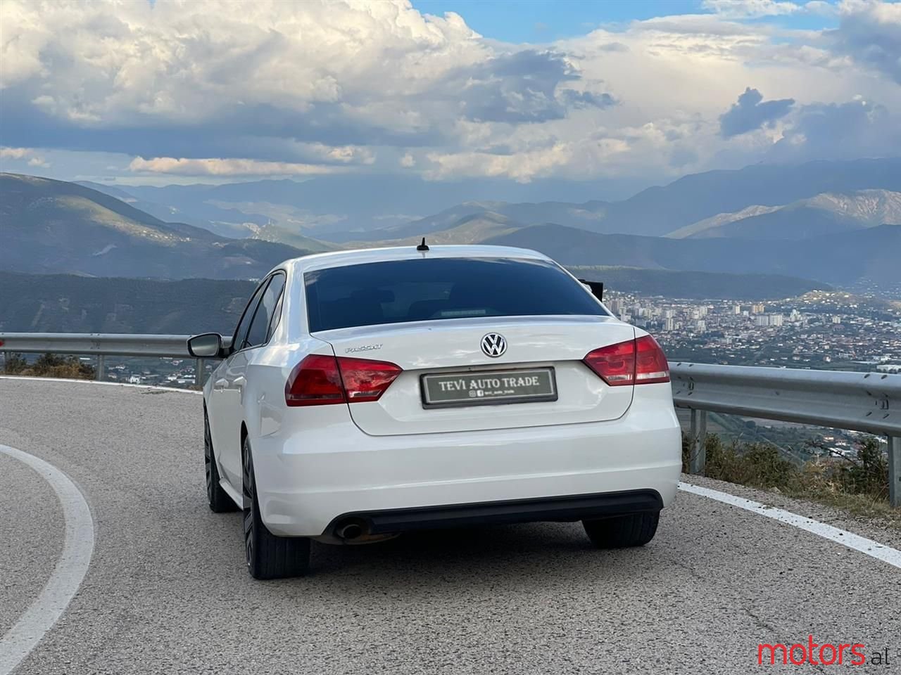 2012' Volkswagen Passat photo #5