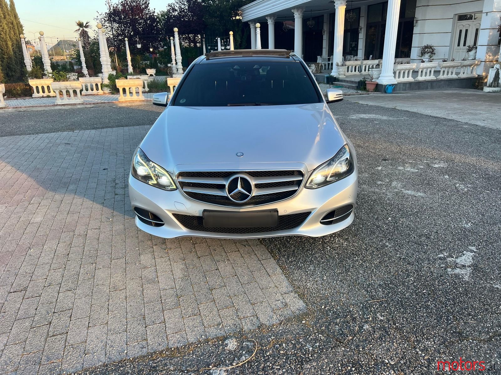 2014' Mercedes-Benz E 250 photo #3