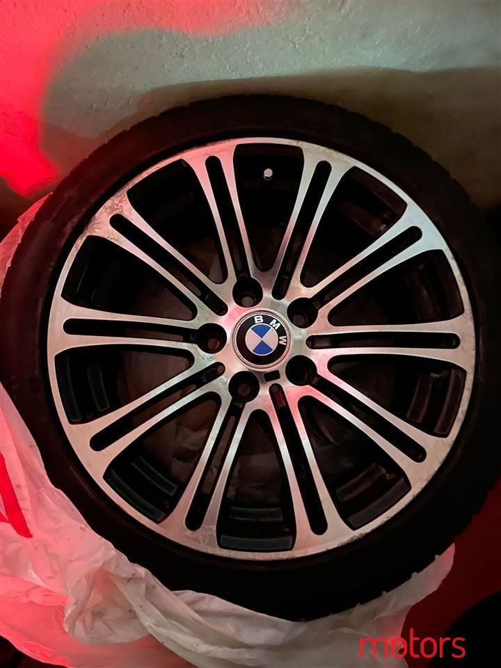 2009' BMW 525 photo #5