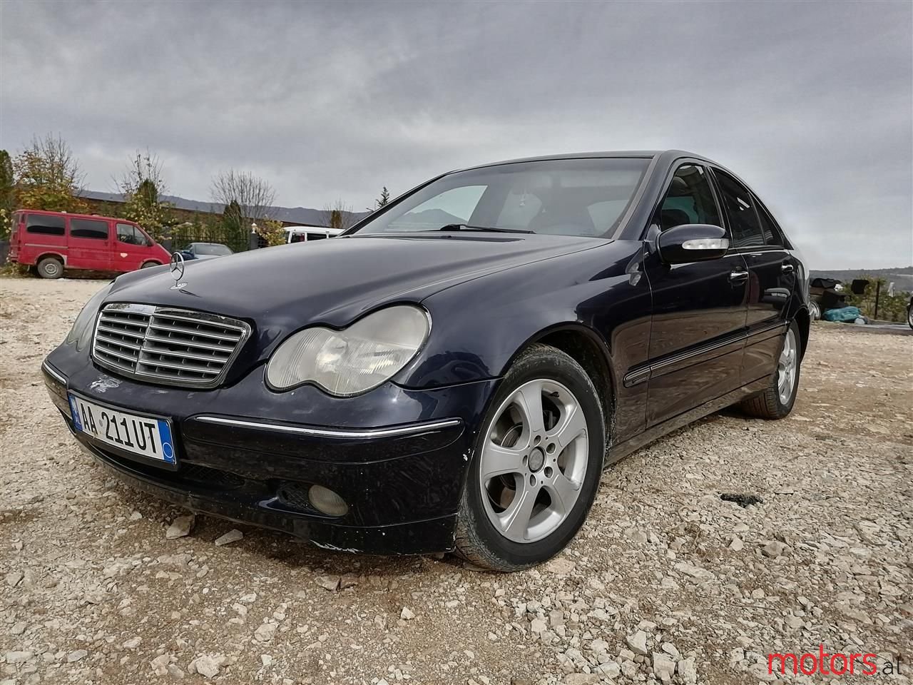 2002' Mercedes-Benz C 270 photo #2