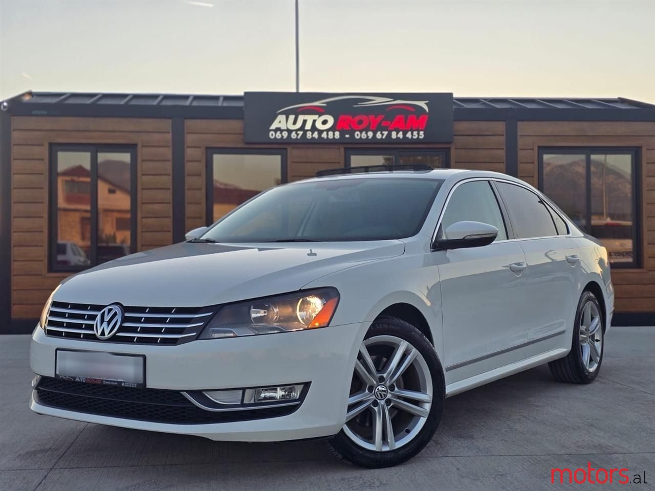2015' Volkswagen Passat photo #1