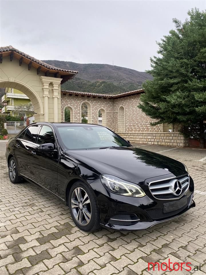 2015' Mercedes-Benz E 220 photo #1