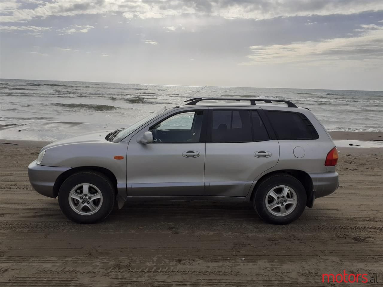 2004' Hyundai Santa Fe photo #1